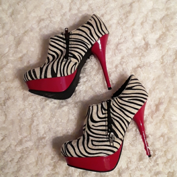 Platform heals - Picture 3 of 3